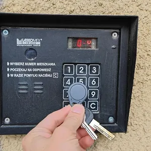 https://apt-two-room-in-a-prestigious-location.warsawhotelspoland.com