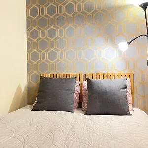https://superior-metro-parking-fast-wi-fi-reception24h.warsawhotelspoland.com