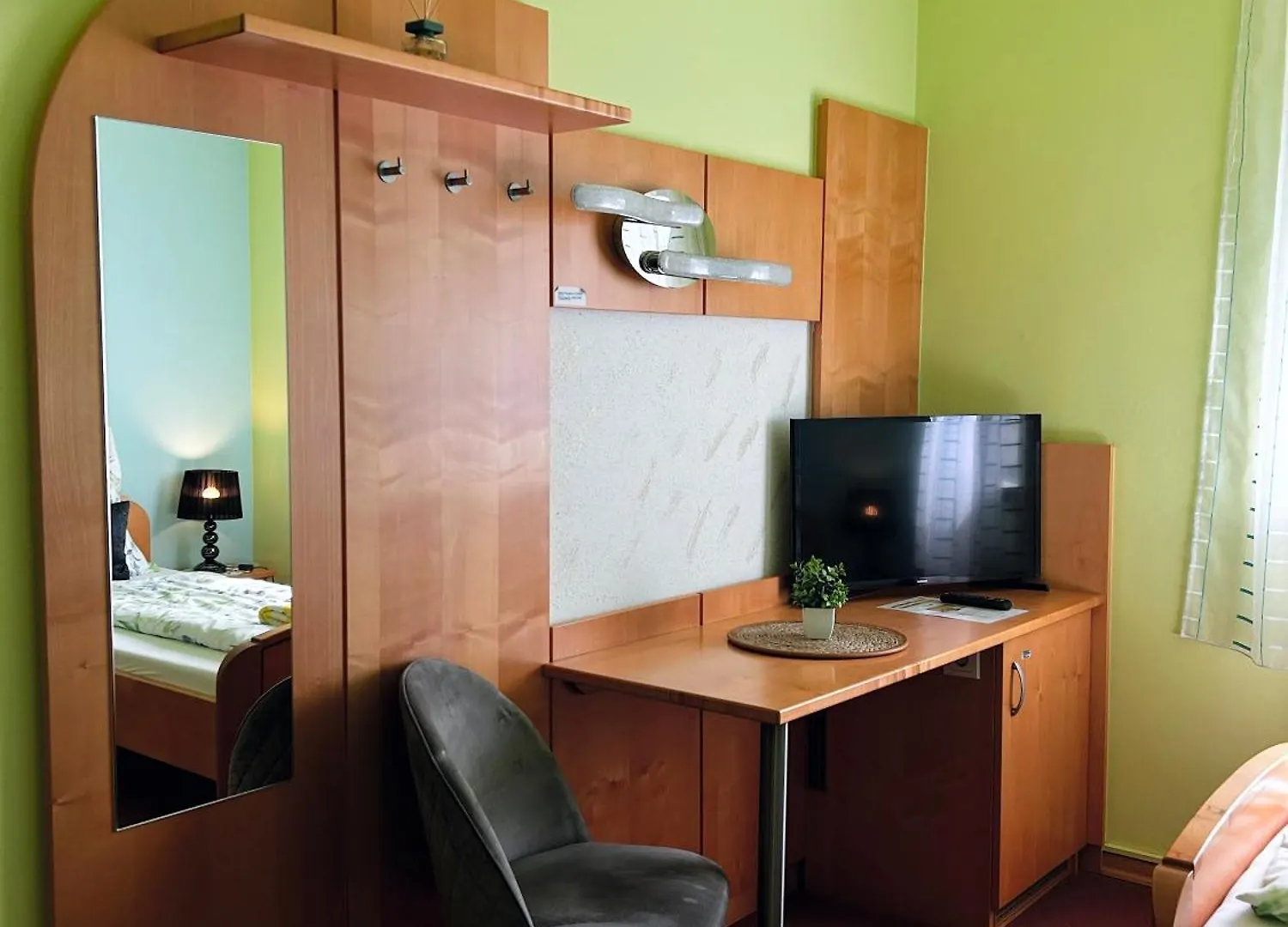 Fruehstueckspension Elena Nicoleta Caltun Fischamend Apartment